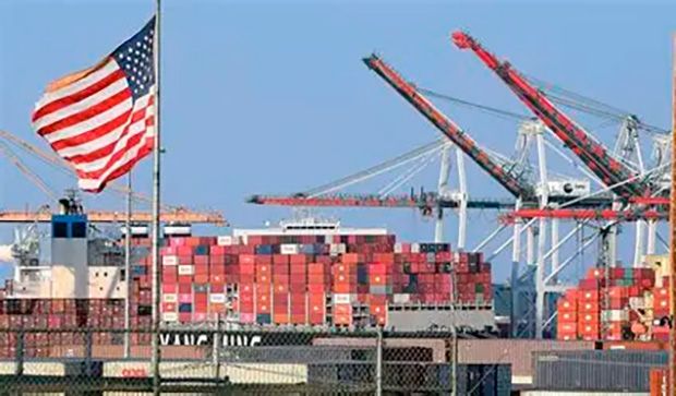 Com tarifaço de Trump, exportações para EUA caem 6,6% em 2025