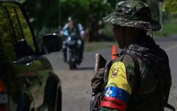 Combate entre grupos guerrilheiros rivais deixa 27 mortos na Colômbia