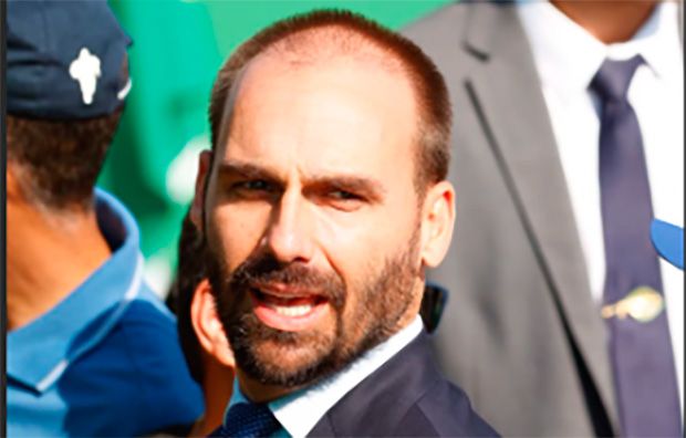 Eduardo Bolsonaro chama PF de “Gestapo” e rejeita voltar ao trabalho
