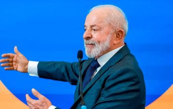 Financial Times aponta de Lula como favorito para vencer eleições em 2026