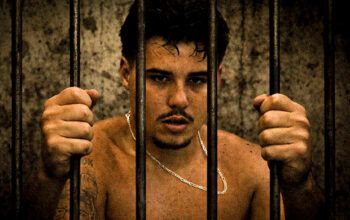 Fora do BBB 26, Pedro é levado amarrado a clínica psiquiátrica