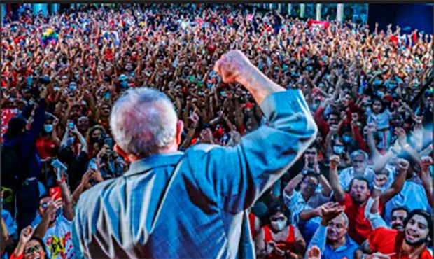 Lula lidera todos os cenários de 1º e 2º turnos, segundo indica pesquisa AtlasIntel