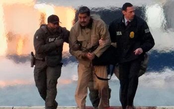 Maduro chega a tribunal em Nova York para primeira audiência