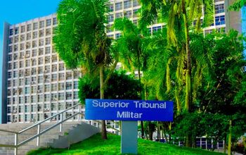 Ministério Público Militar rejeita pedido de cassação de patente de Bolsonaro