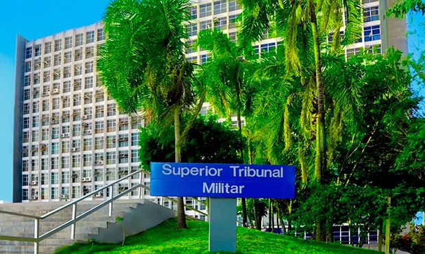 Ministério Público Militar rejeita pedido de cassação de patente de Bolsonaro