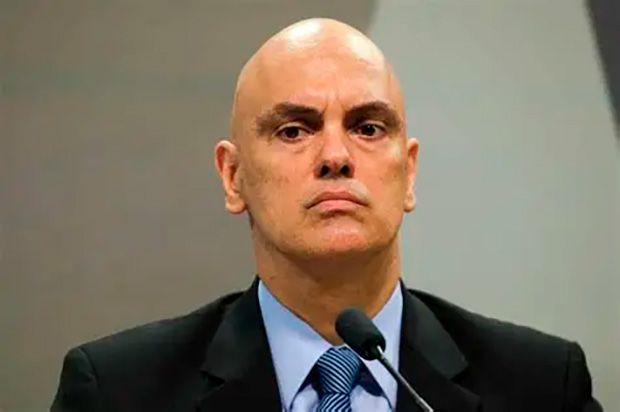 Moraes libera entrega de marmitas a Bolsonaro na Papudinha