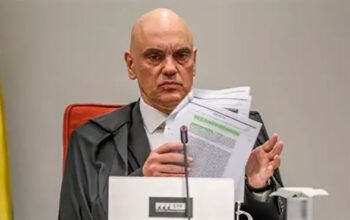 Moraes nega recurso de Bolsonaro para anular condenação