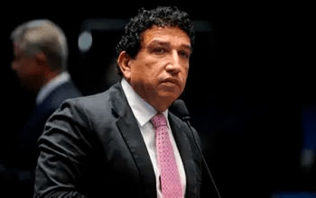 Motorista de Magno Malta é flagrado pela PM filmando arredores da Papudinha