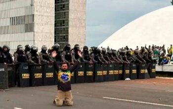 Condenado a 14 anos de prisão e foragido do 8/1 busca exílio no Chile decepcionado com Milei