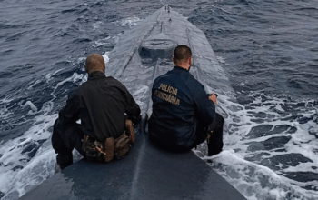 Portugal apreende submarino carregando 9 toneladas de cocaína