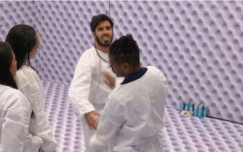 Quarto Branco: Ricardinho aperta o botão vermelho e desiste de vaga no BBB 26