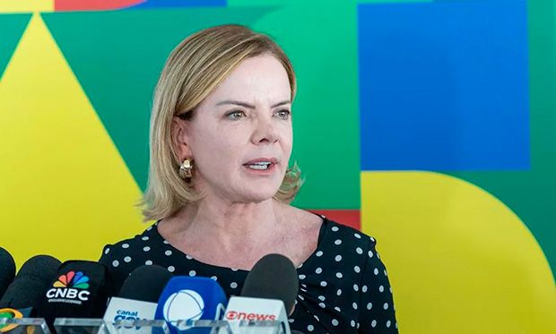 Quem precisa explicar relações com o Master é a oposição, sugere Gleisi