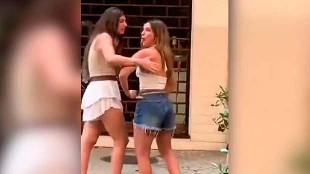 Argentina investigada por racismo no Rio coloca tornozeleira eletrônica