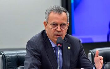 Deputado Félix Mendonça é alvo de uma nova fase da Operação Overclean por desvio de emendas