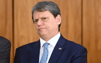 "Tarcísio é um tigre de papel", diz Guilherme Boulos