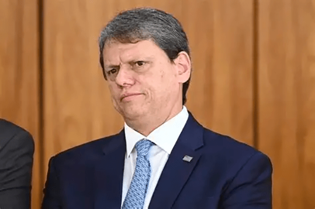 "Tarcísio é um tigre de papel", diz Guilherme Boulos