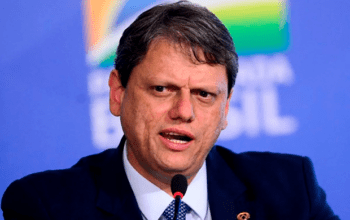 Tarcísio veta programa de apoio a pessoas com Alzheimer