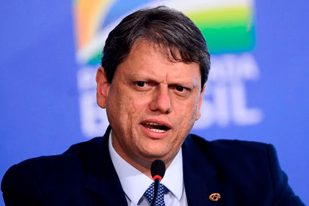 Tarcísio veta programa de apoio a pessoas com Alzheimer