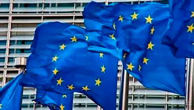 UE estuda taxas de € 93 bilhões contra EUA após ameaças de Trump por Groenlândia