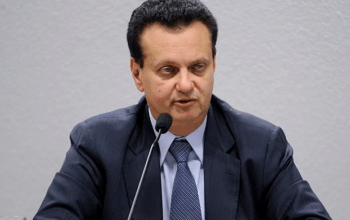 Aécio Neves reage ao avanço do PSD e compara Kassab a “fundo abutre”