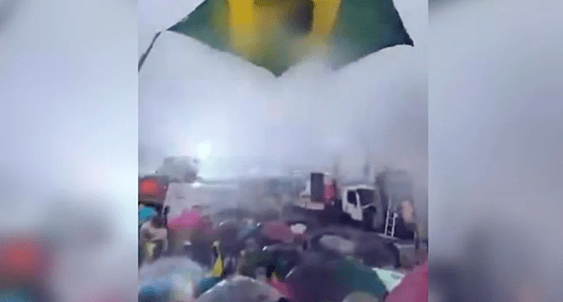 Após ato de Nikolas, vereadora de Maringá (PR) cobra Lula por para-raios no DF