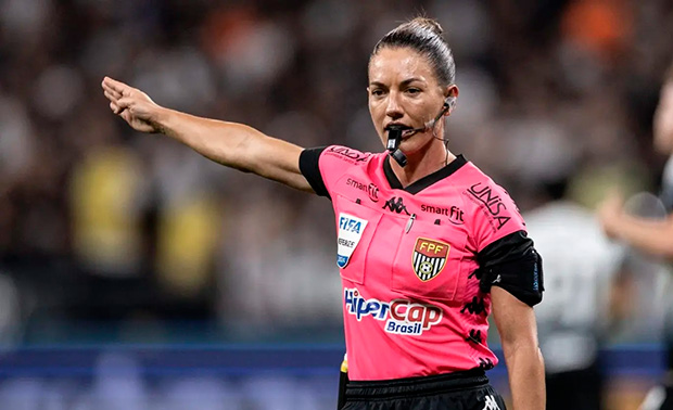 Árbitra que foi alvo de fala machista vai apitar “Choque-Rei” na semifinal do Paulistão