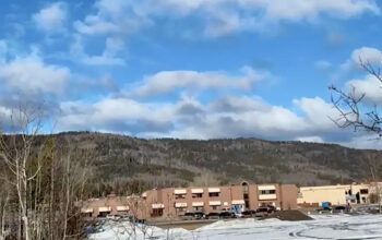 Ataque a tiros em escola no Canadá deixa 10 mortos