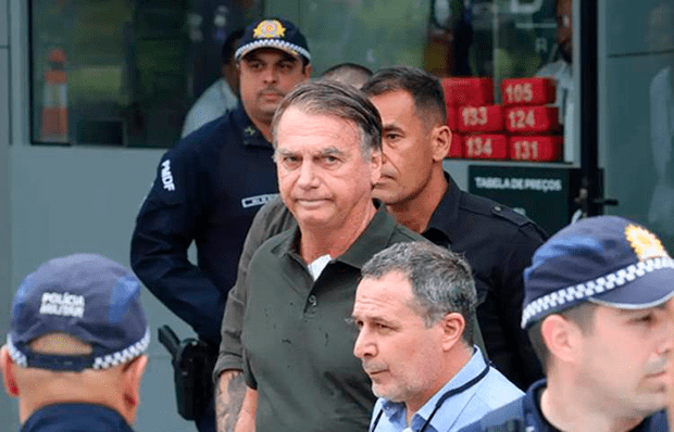 Bolsonaro negou à PF ter cometido crime contra  Lula em uma postagem de março de 2025: “Contexto político”