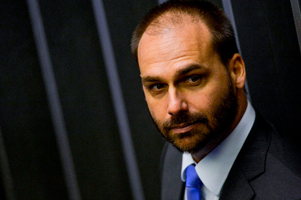 Eduardo Bolsonaro cobra apoio a Flávio e diz que Nikolas e Michelle sofrem de "amnésia"