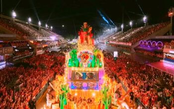 Escola de samba Acadêmicos de Niterói homenageou o presidente Luiz Inácio Lula da Silva