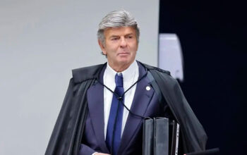 Fux arquiva notícia-crime contra Lula sobre desfile da Acadêmicos de Niterói