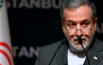 Irã solicita condenação internacional e intervenção da ONU após bombardeios de EUA e Israel