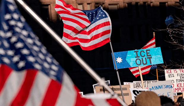 Justiça dos EUA nega suspender operação do ICE em Minnesota