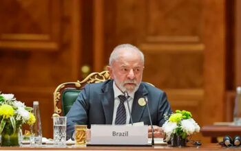 Lula reúne apoio de 12 governadores, enquanto Flávio Bolsonaro tem cinco