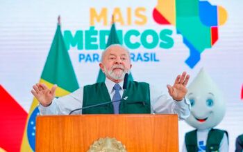 Lula revoga criação de 5,9 mil vagas de medicina em faculdades privadas