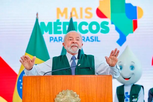 Lula revoga criação de 5,9 mil vagas de medicina em faculdades privadas