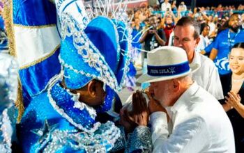 Monitoramento registra 56% de menções positivas ao desfile sobre Lula na web