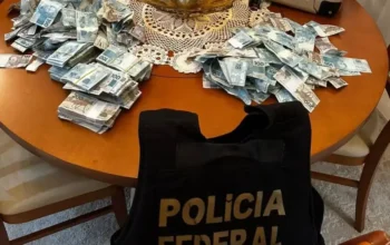 Operação da PF em Balneário Camboriú termina com dinheiro voando pela janela no caso Master