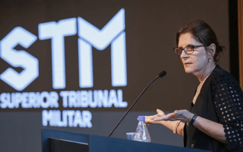 Bolsonaro fez descaso com preceitos éticos dos militares, diz MPM