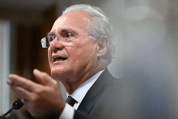 Renan Calheiros convida Vorcaro para depor em comissão do Senado