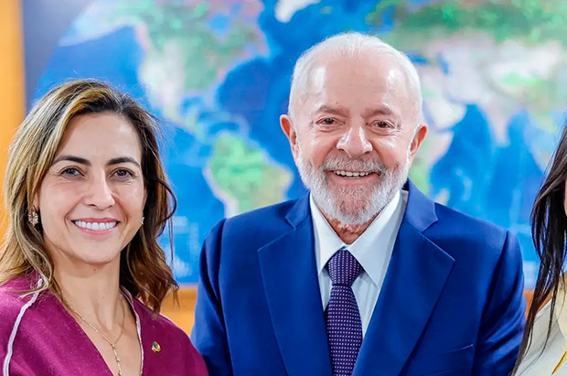 Soraya Thronicke deixa Podemos e negocia filiação a partido aliado de Lula