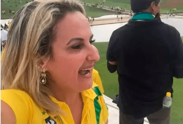 Terceira fugitiva do 8/1 é deportada pelos EUA e presa no Brasil