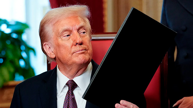 Trump eleva tarifas globais de 10% para 15% após derrota na Suprema Corte dos EUA