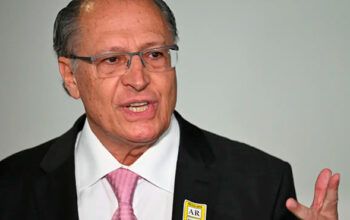 Viagem de Lula a Washington pode “zerar” o tarifaço, diz Alckmin