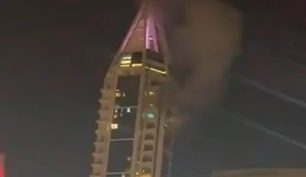 Arranha-céu de luxo em Dubai é atingido por destroços de drone iraniano