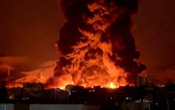 Ataque a depósito de combustíveis em Teerã  provocou uma grande coluna de fumaça que escureceu o céu da capital do Irã