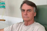 Bolsonaro melhora e já se alimenta após internação