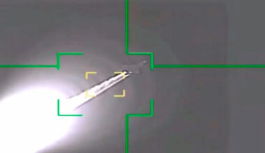 Caça F-35 dos EUA faz pouso de emergência após ser atacado pelo Irã