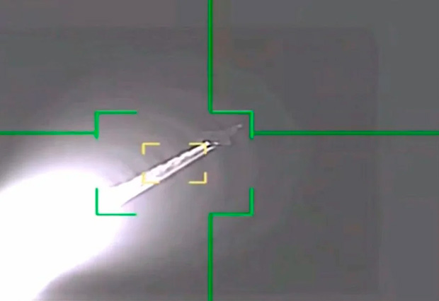 Caça F-35 dos EUA faz pouso de emergência após ser atacado pelo Irã