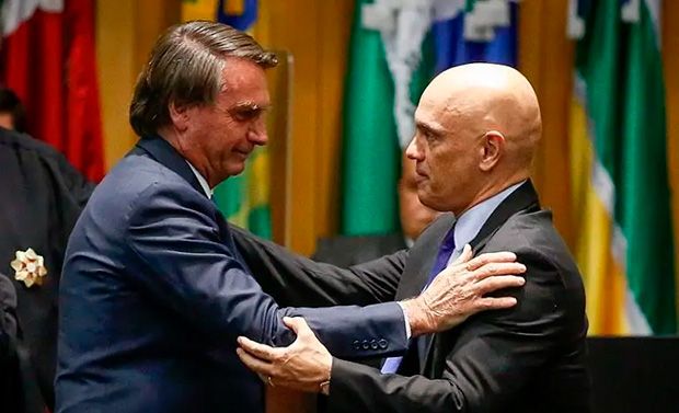 “Cadeia para pobres e impunidade para ricos”, diz Lindbergh sobre domiciliar de Bolsonaro